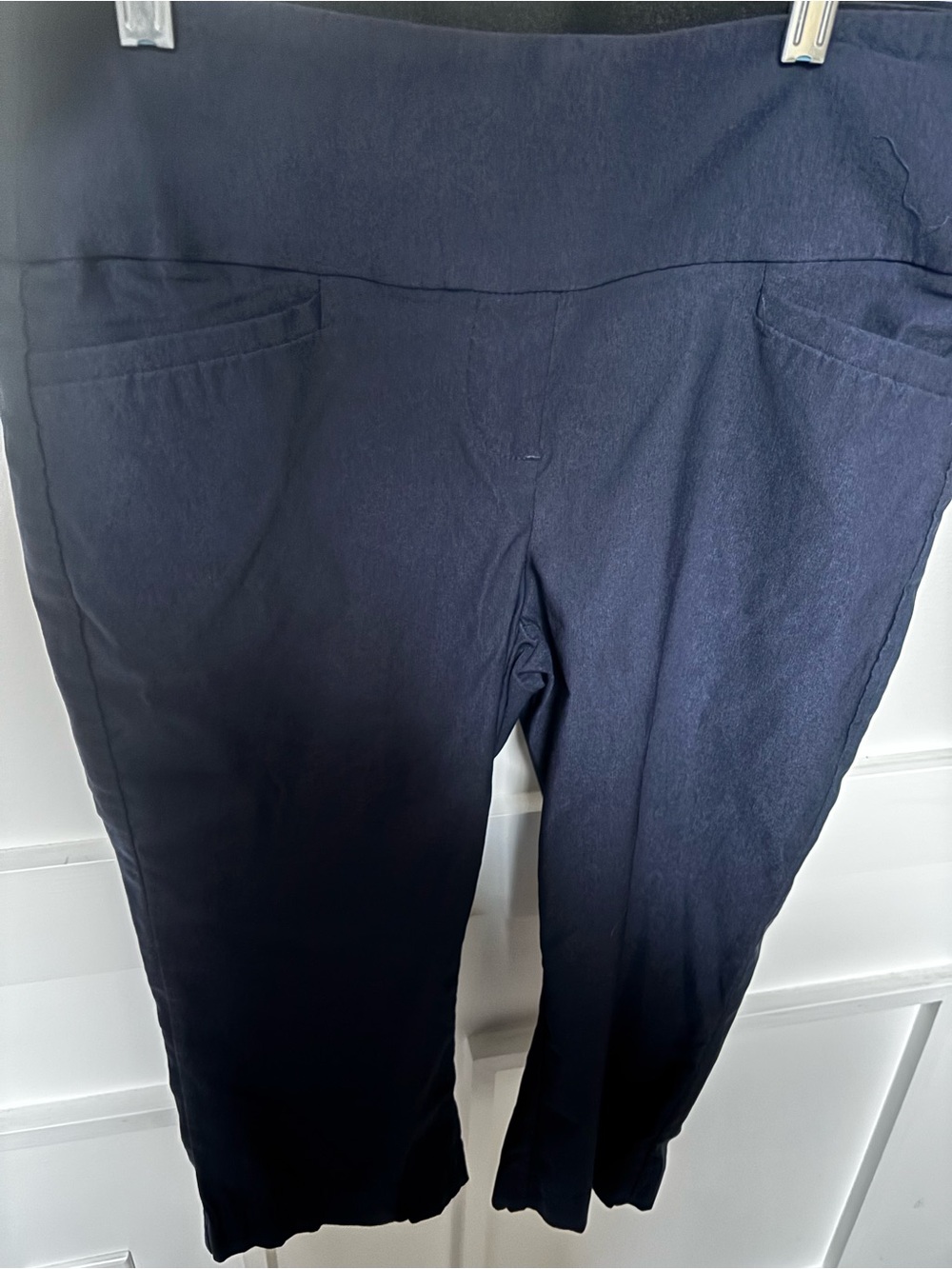 Apt 9 cropped dress pants in Navy